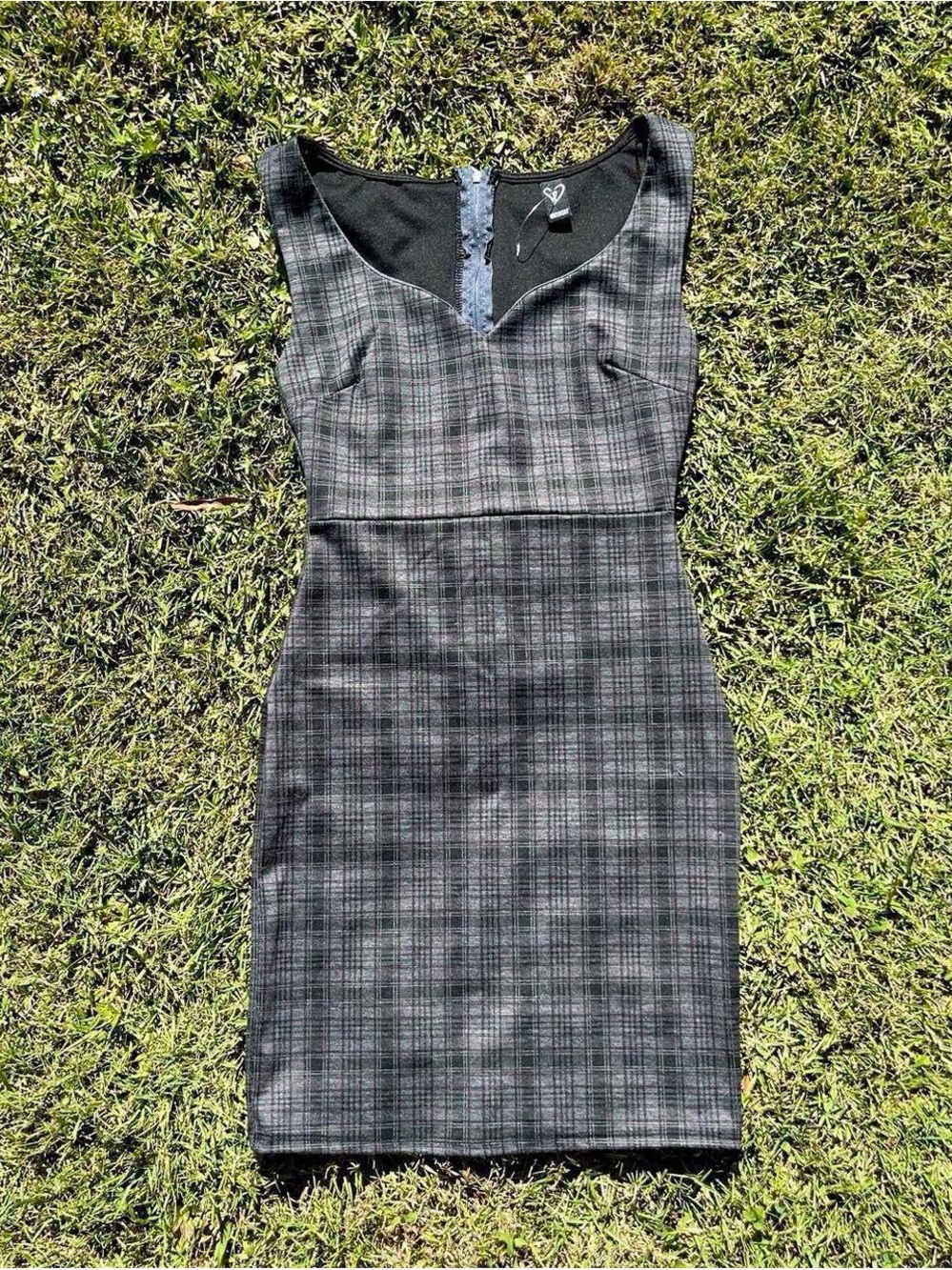 Windsor Black and Gray Plaid Sleeveless Sheath Dress